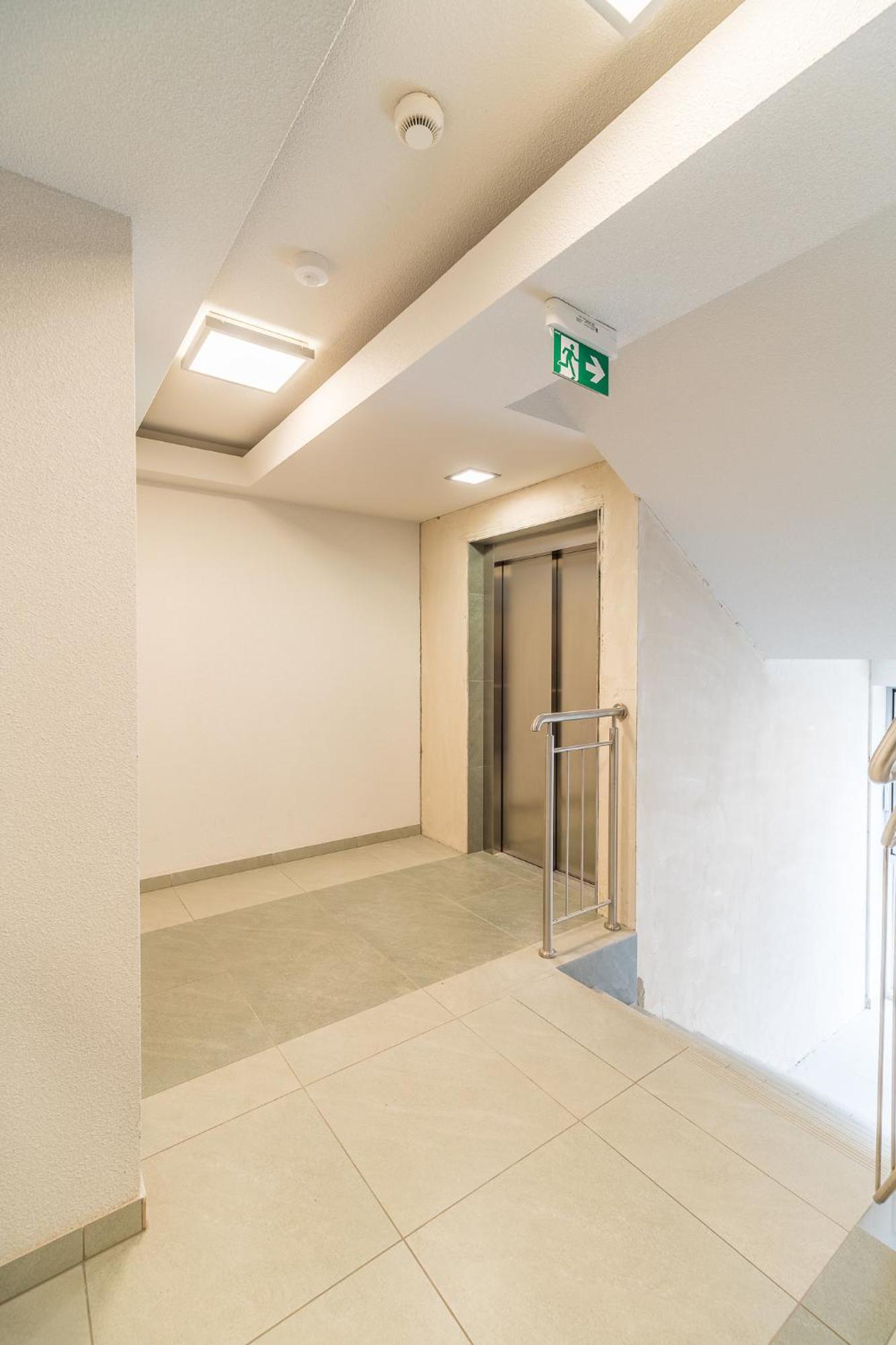 Apartment Mistrzejowice - Park, Tram & Bus Nearby - By Rentujemy *